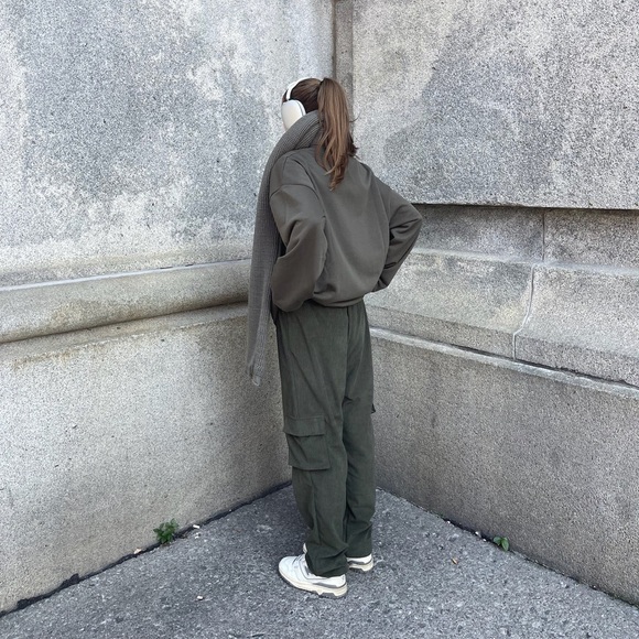 Girl Crush Gang US M Olive Corduroy Joggers - Picture 1 of 16